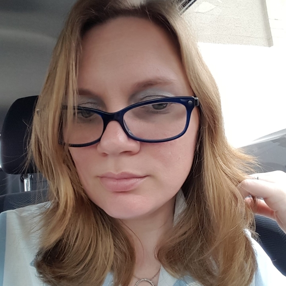 Meet your Posher, Renae - Picture 2 of 2